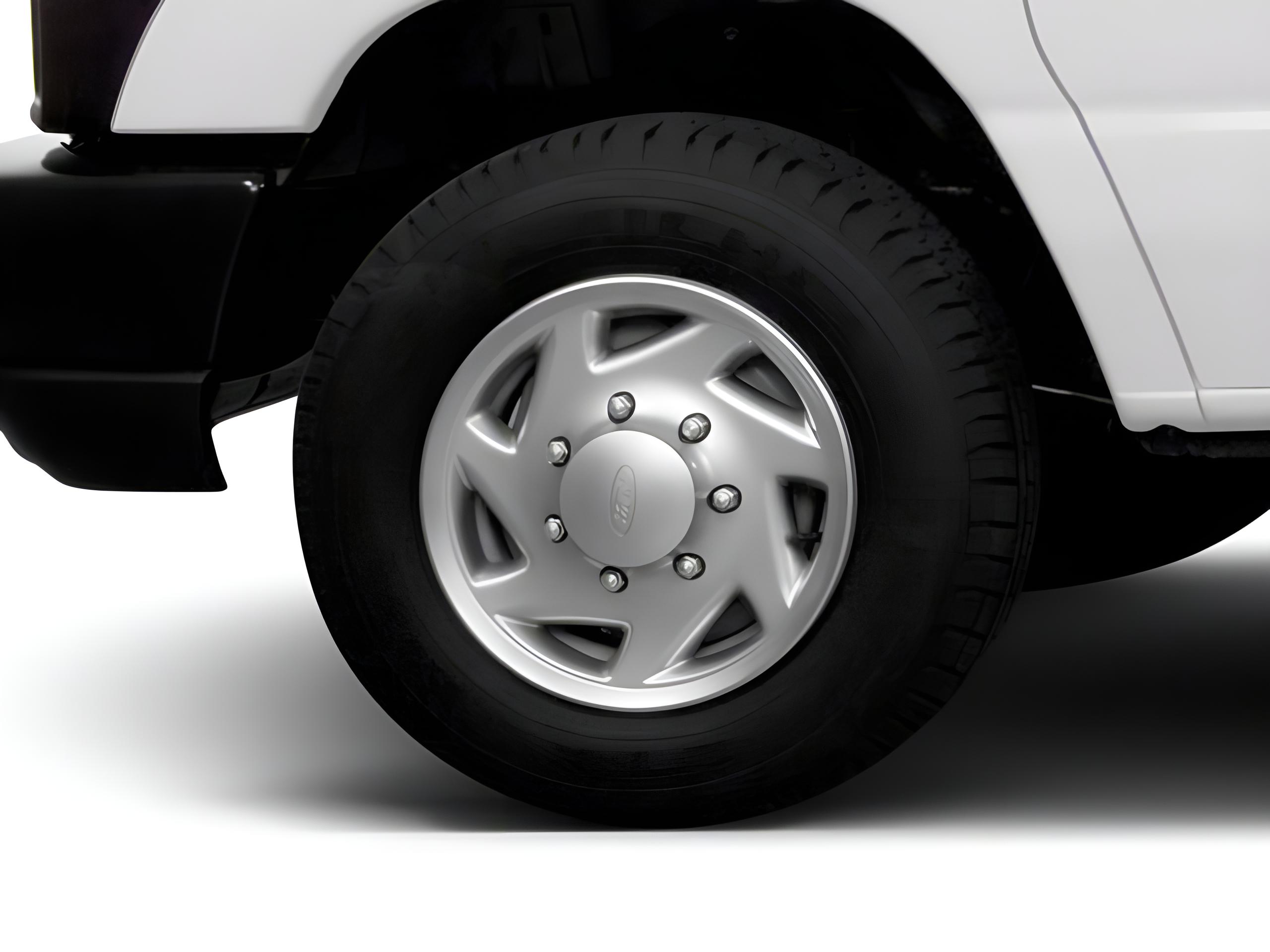 2013 Ford E-Series Cargo Van Commercial