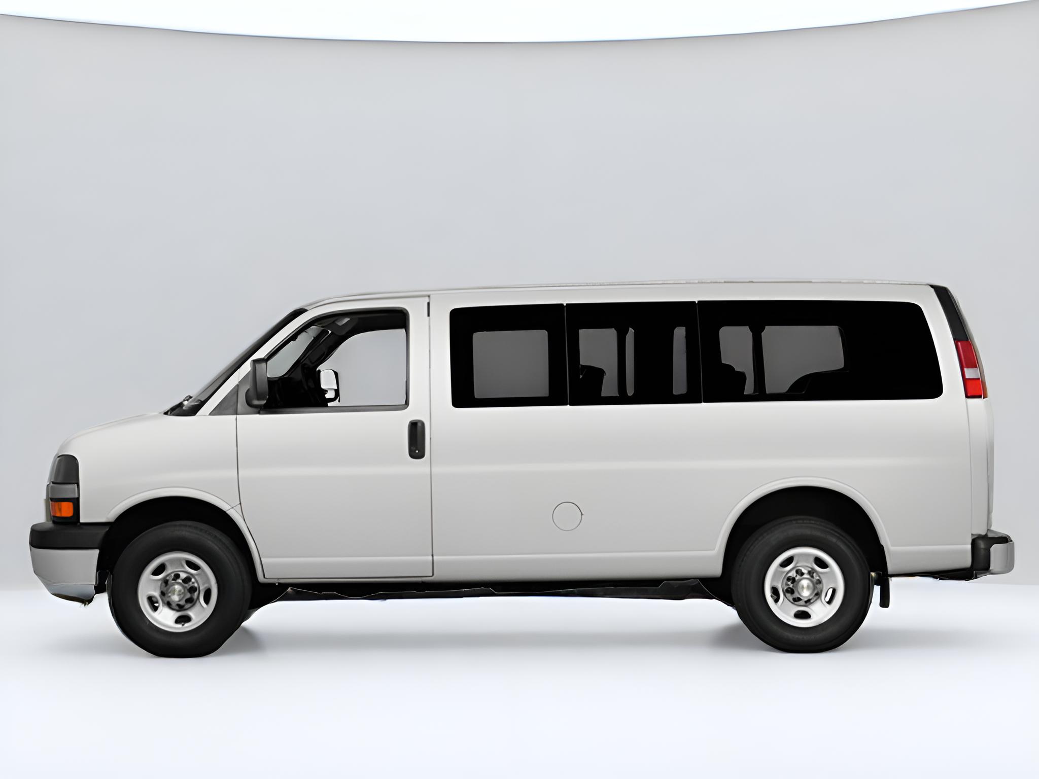 2014 Chevrolet Express Passenger LT