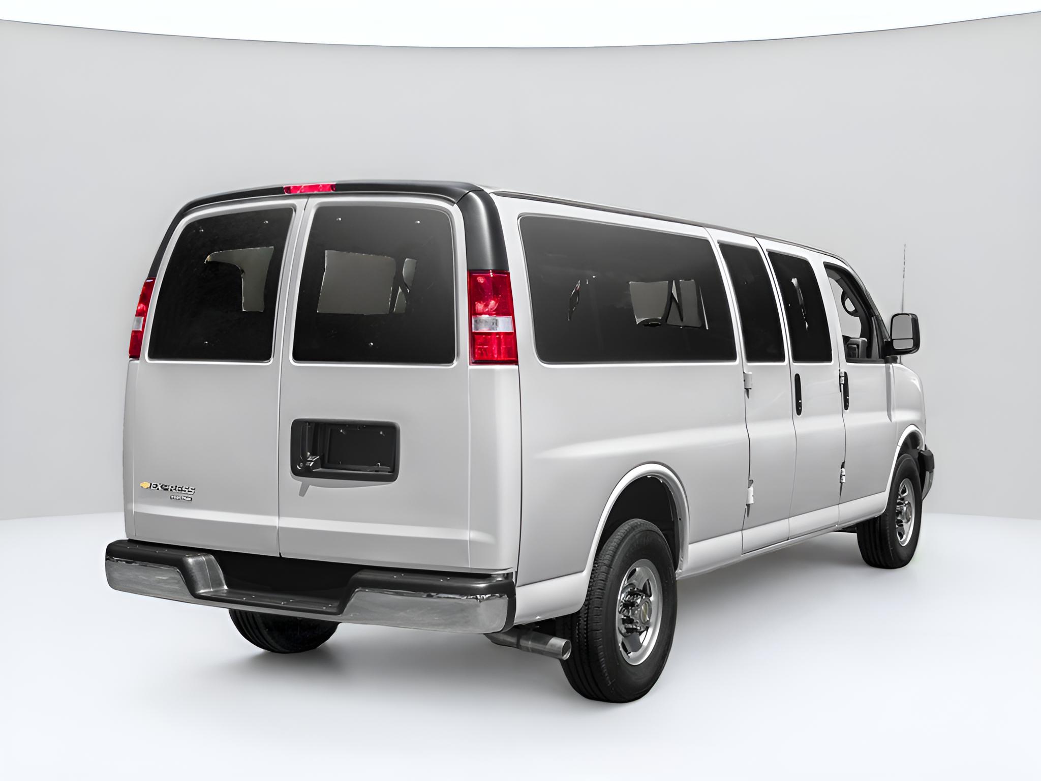 2016 Chevrolet Express Passenger LT