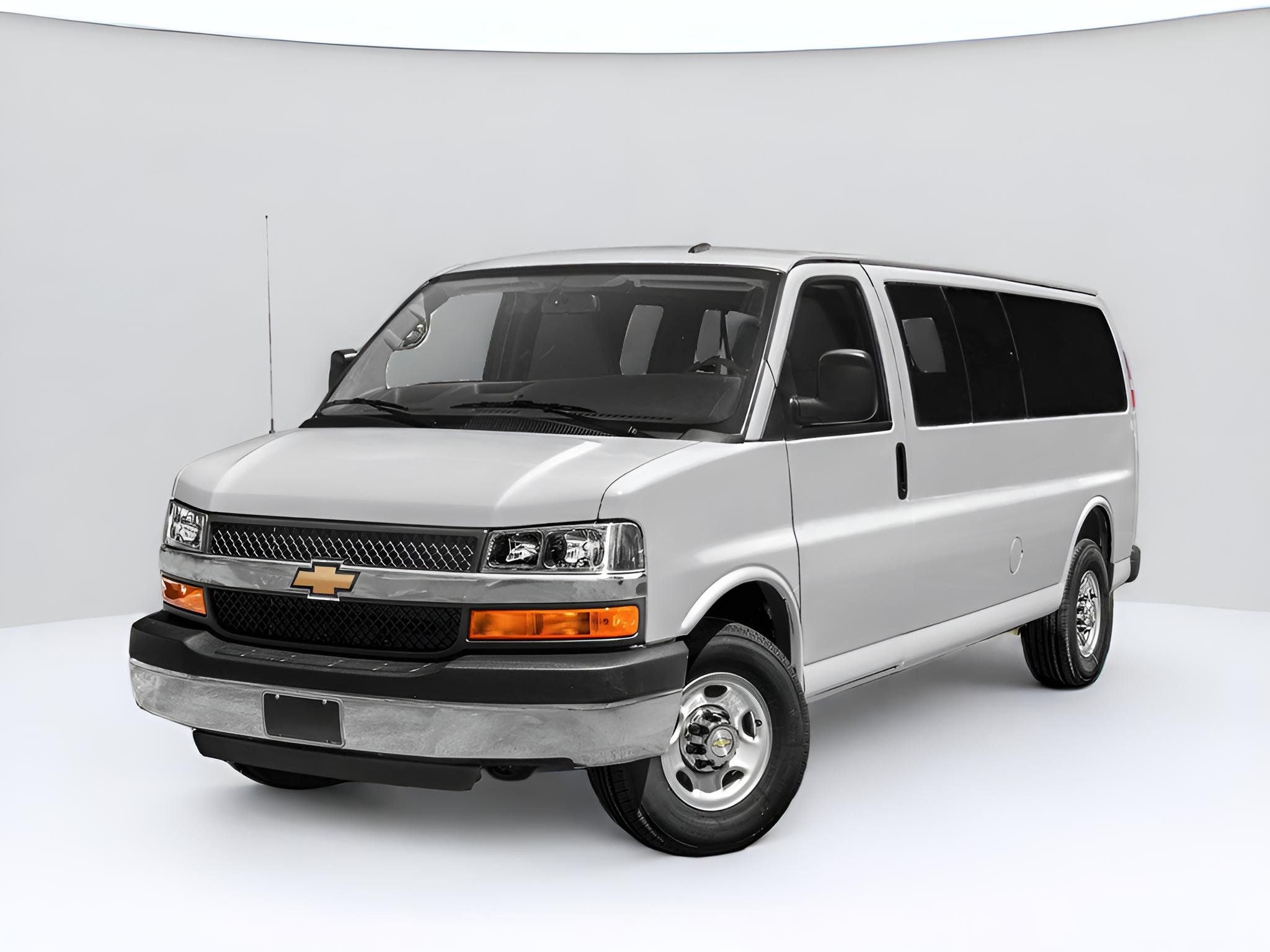 2017 Chevrolet Express Passenger LS