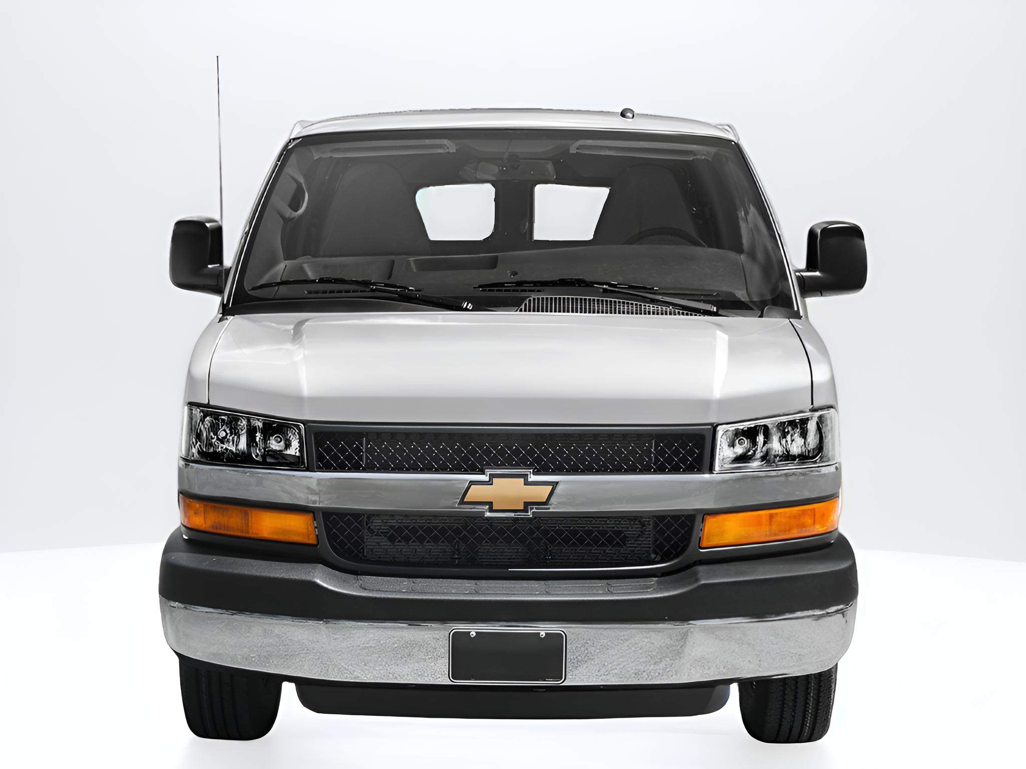 2017 Chevrolet Express Passenger LS