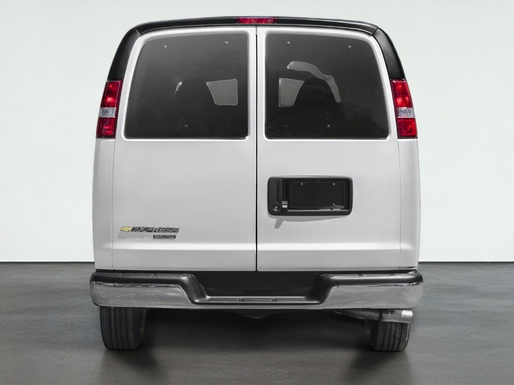 2017 Chevrolet Express Passenger LT