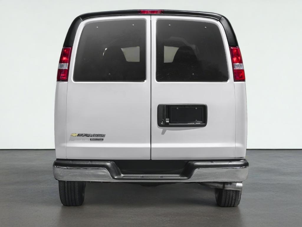 2017 Chevrolet Express Passenger LT