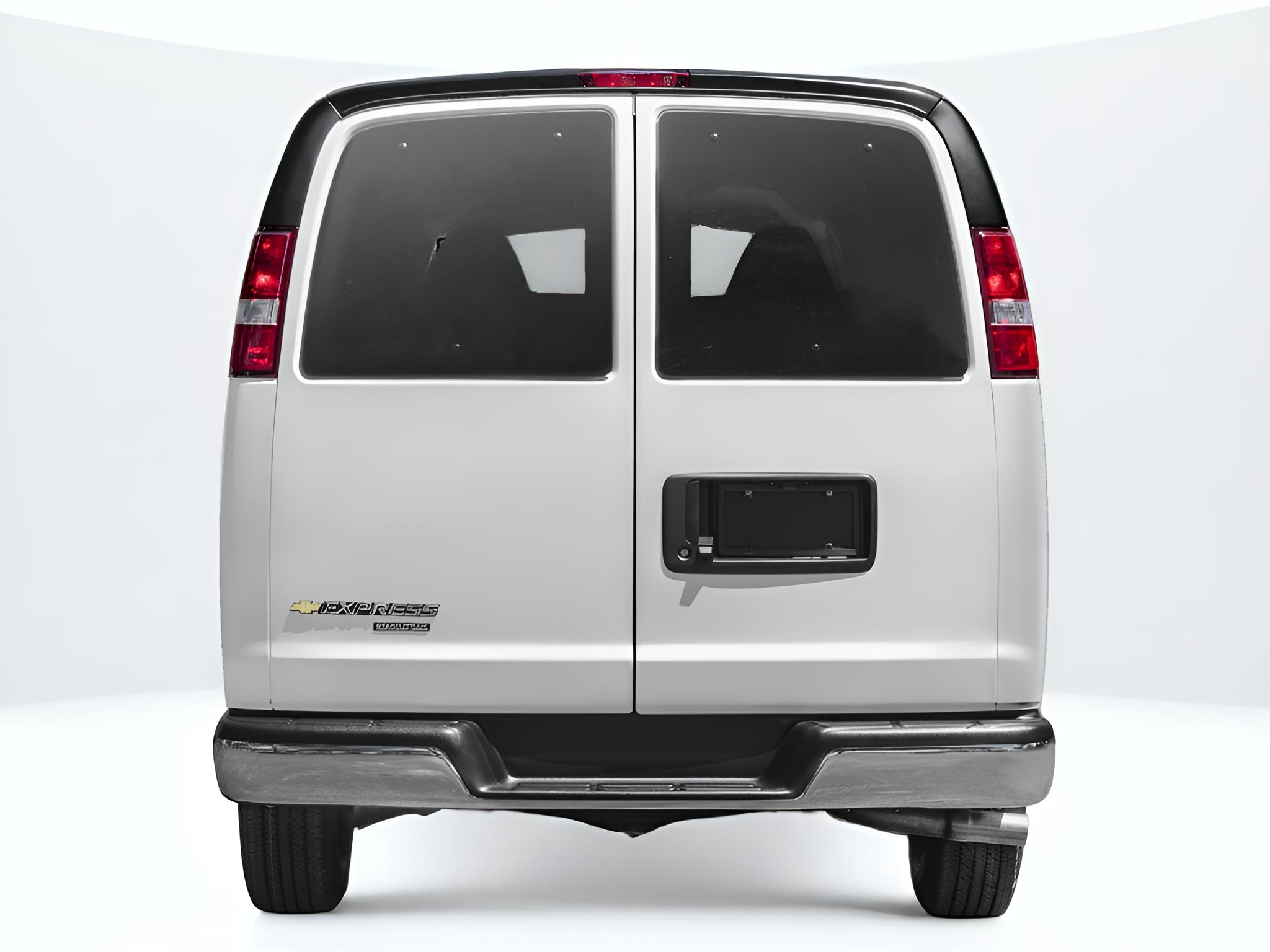 2017 Chevrolet Express Passenger LS