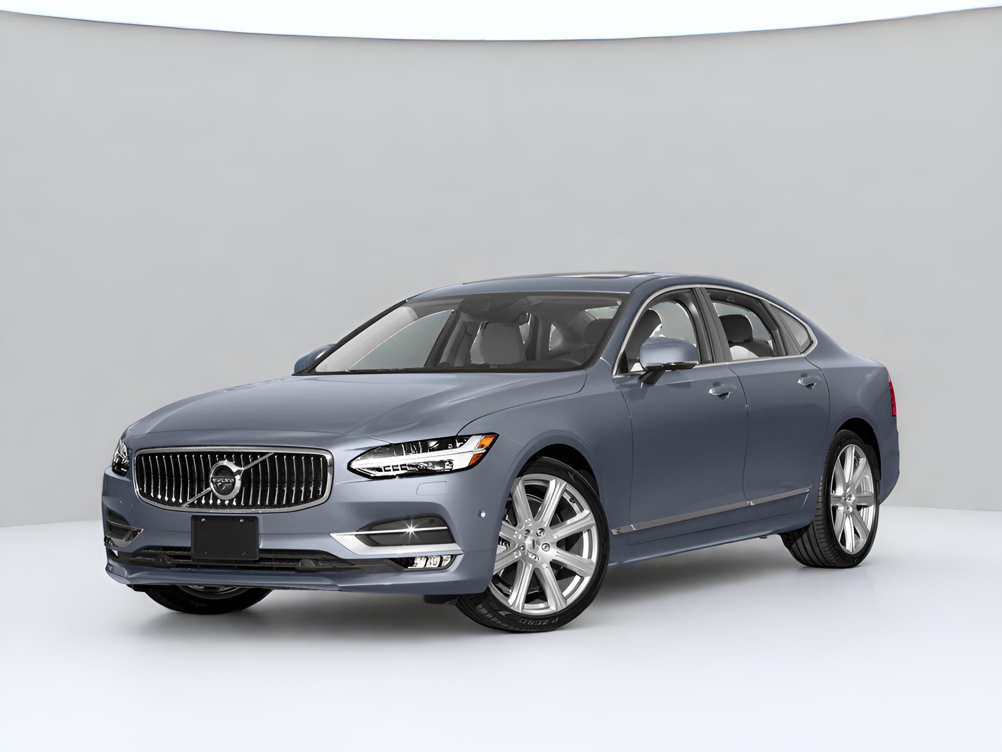 2017 Volvo S90 Momentum
