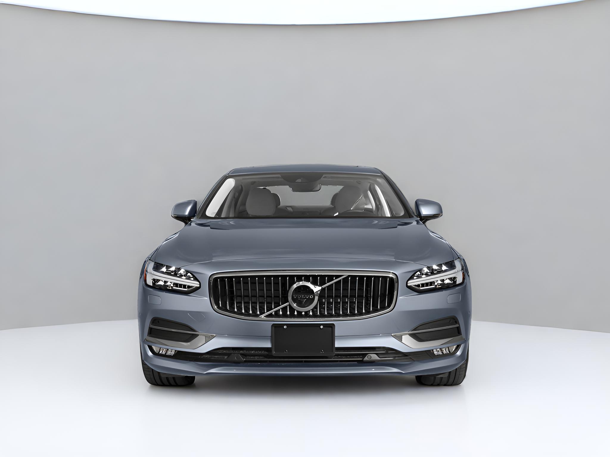 2017 Volvo S90 Momentum