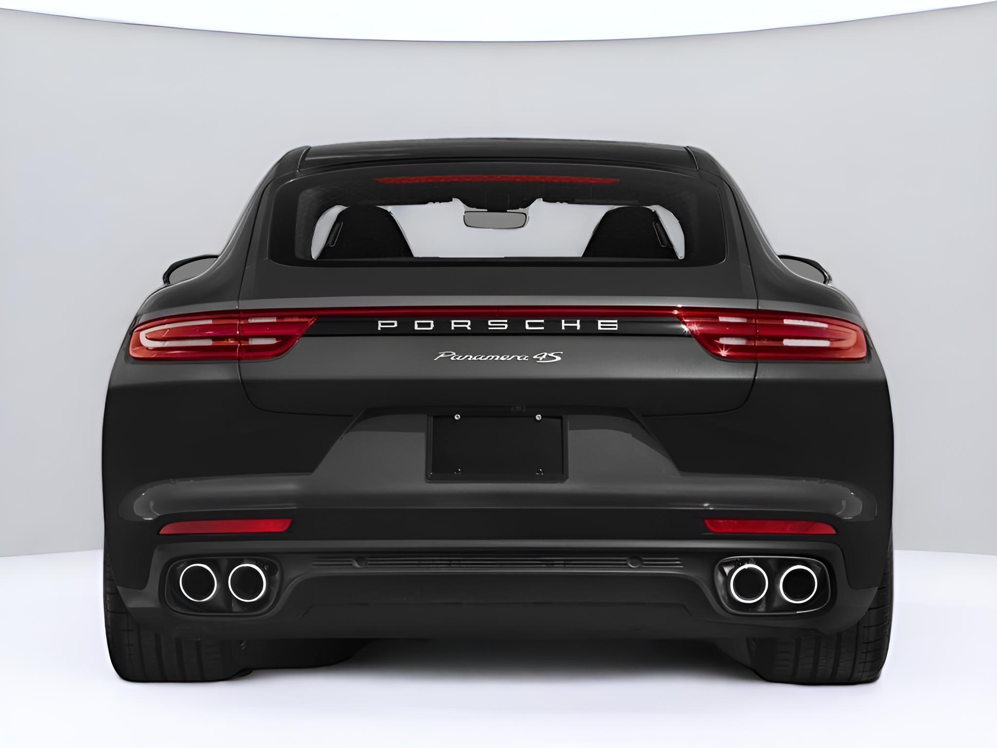 2018 Porsche Panamera 4