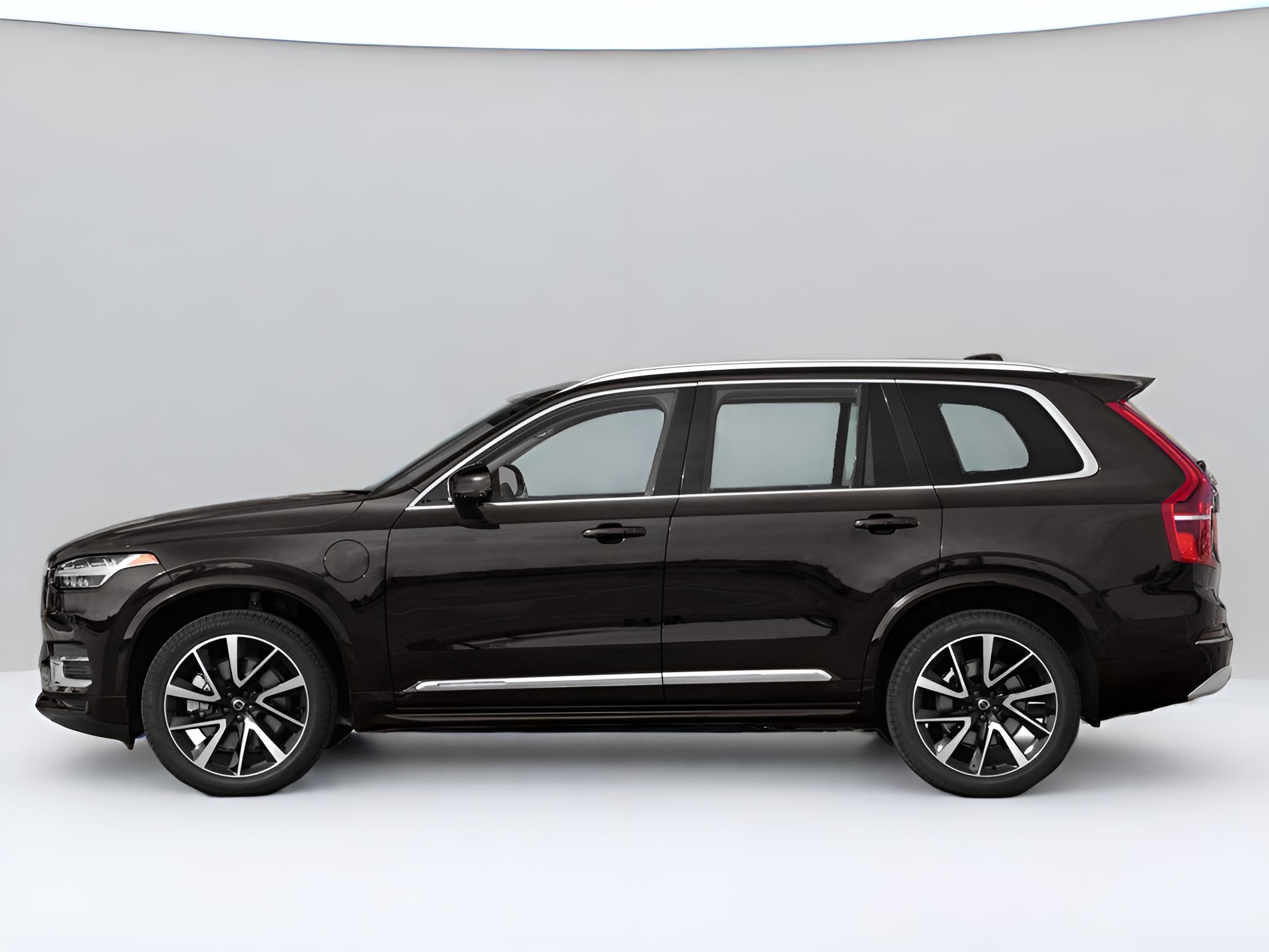 2022 Volvo XC90 Recharge Plug-In Hybrid R-Design