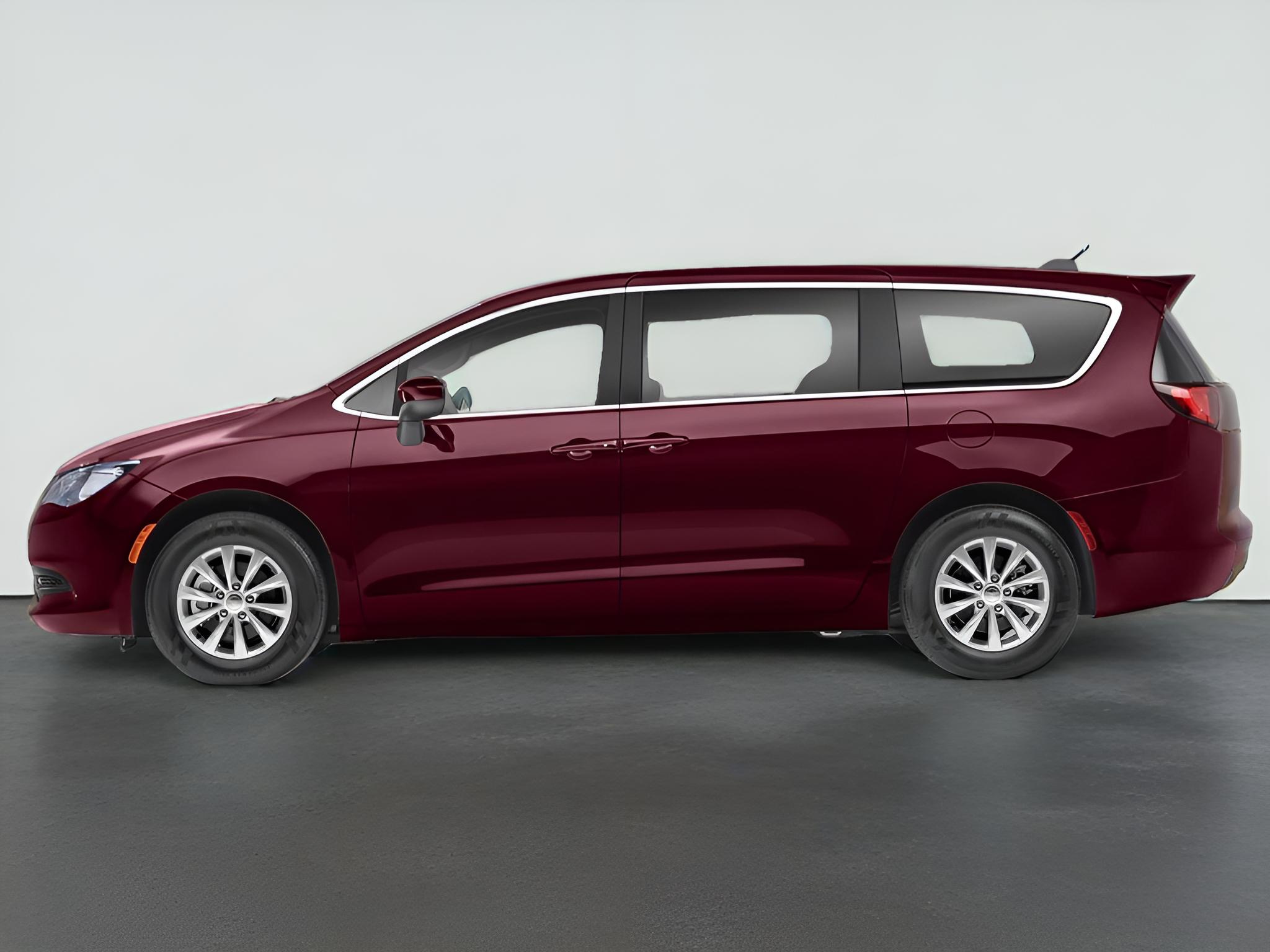 2023 Chrysler Voyager LX