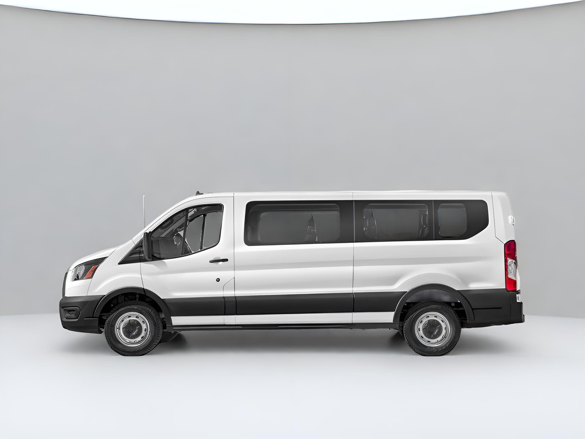 2024 Ford Transit Passenger Wagon XLT