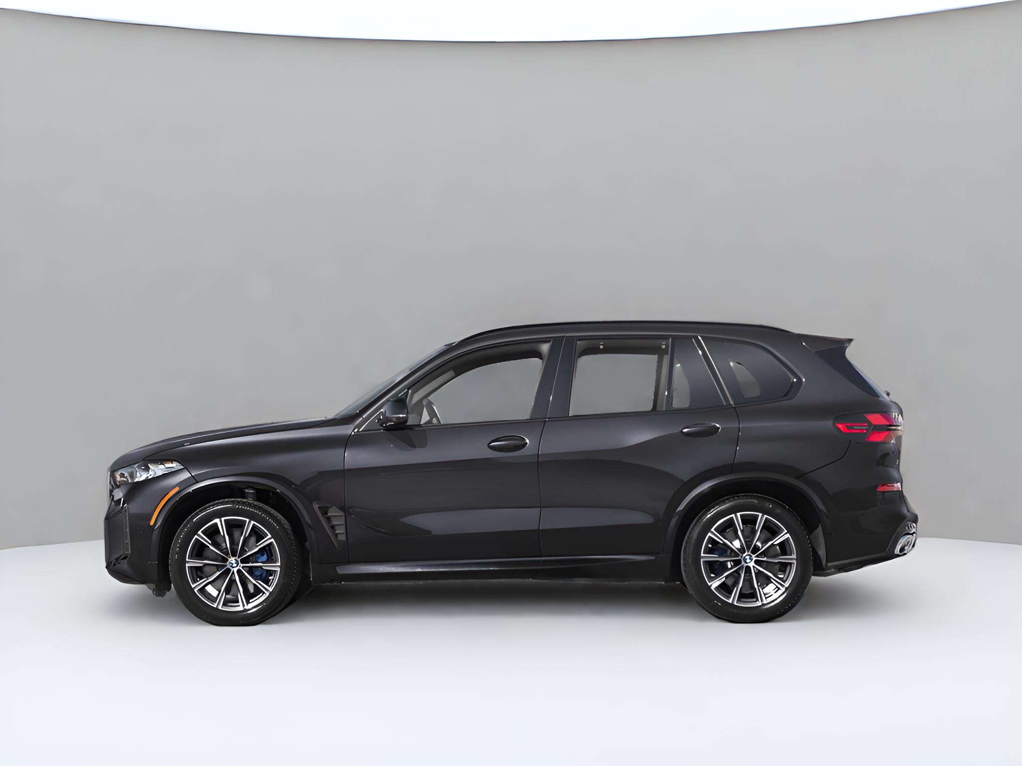 2024 BMW X5 M60i