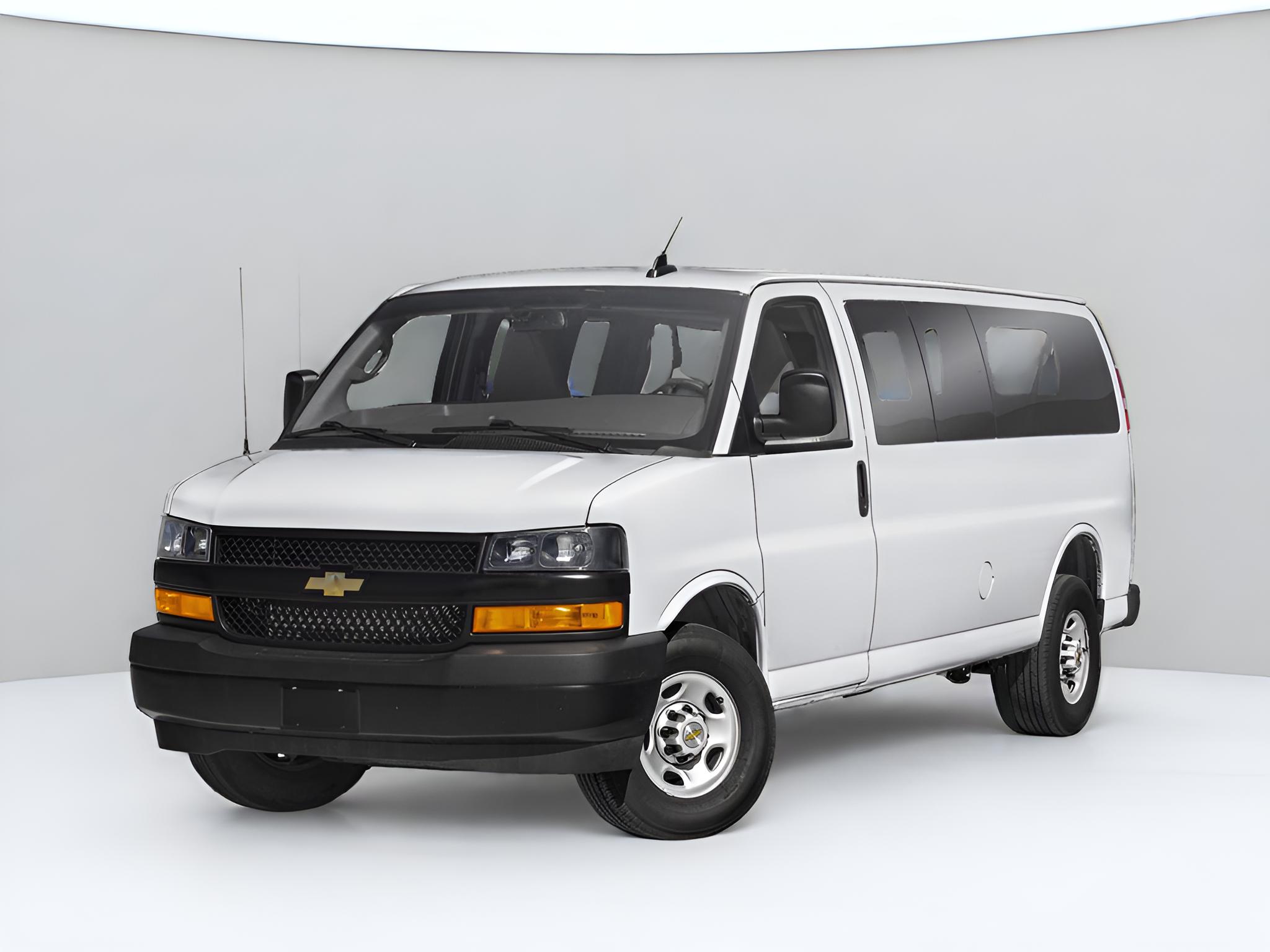 2024 Chevrolet Express Passenger 1LT
