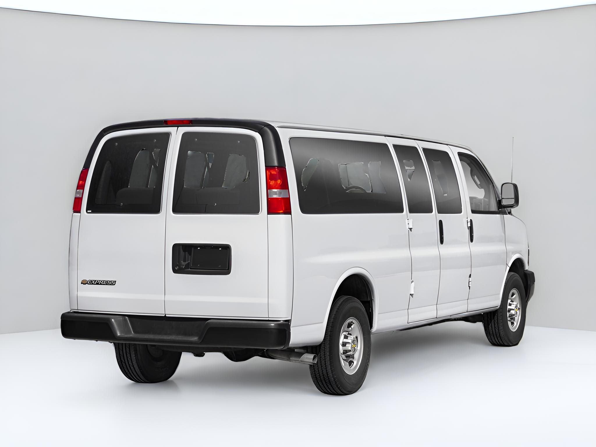 2024 Chevrolet Express Passenger 1LT
