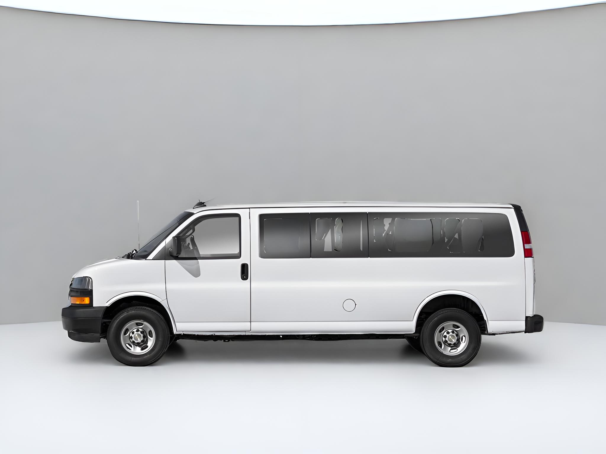 2024 Chevrolet Express Passenger 1LT