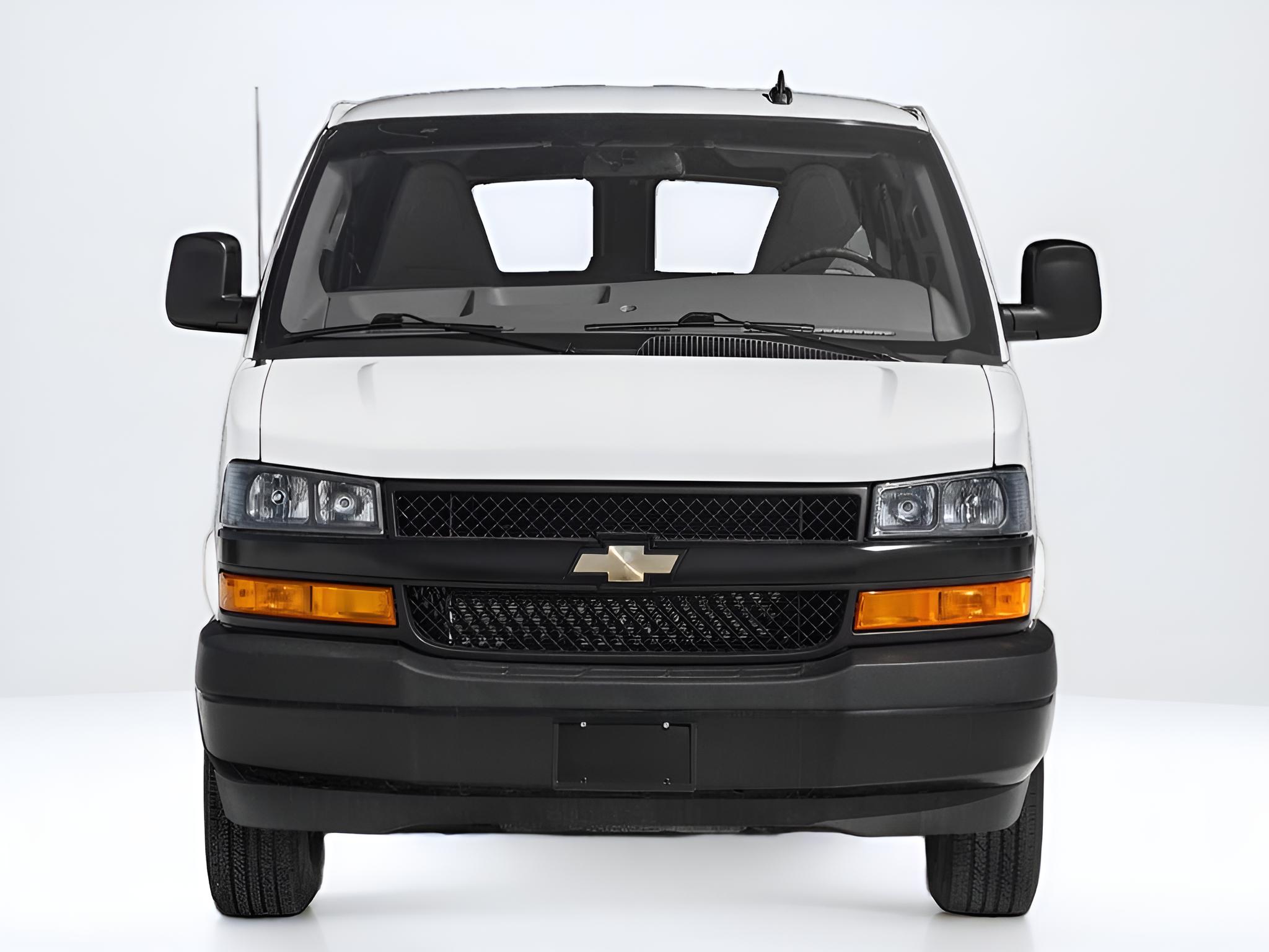 2024 Chevrolet Express Passenger 1LT