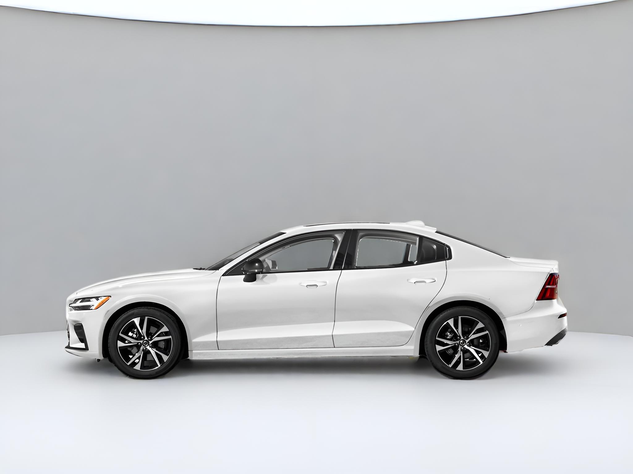 2024 Volvo S60 Core Dark Theme