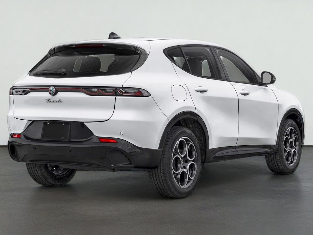 2025 Alfa Romeo Tonale Base