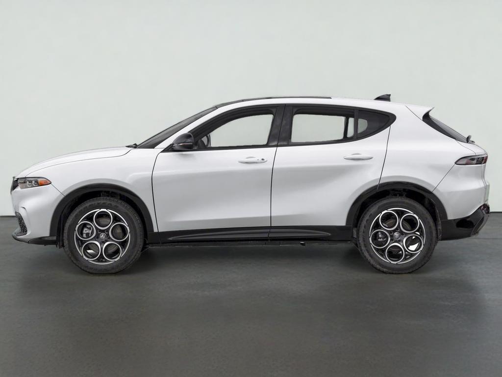 2025 Alfa Romeo Tonale Base