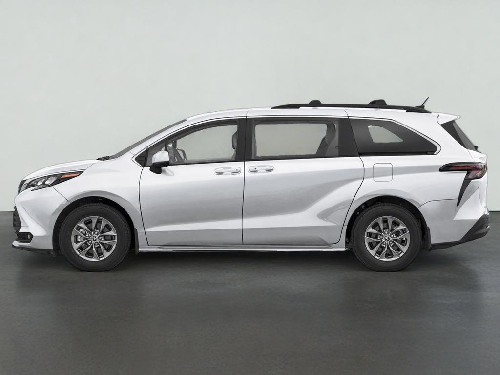 2025 Toyota Sienna XLE 8 Passenger