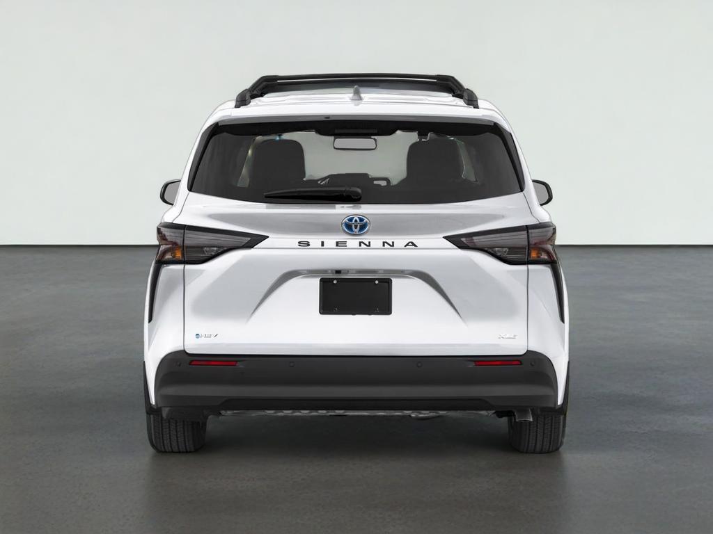 2025 Toyota Sienna XLE 8 Passenger