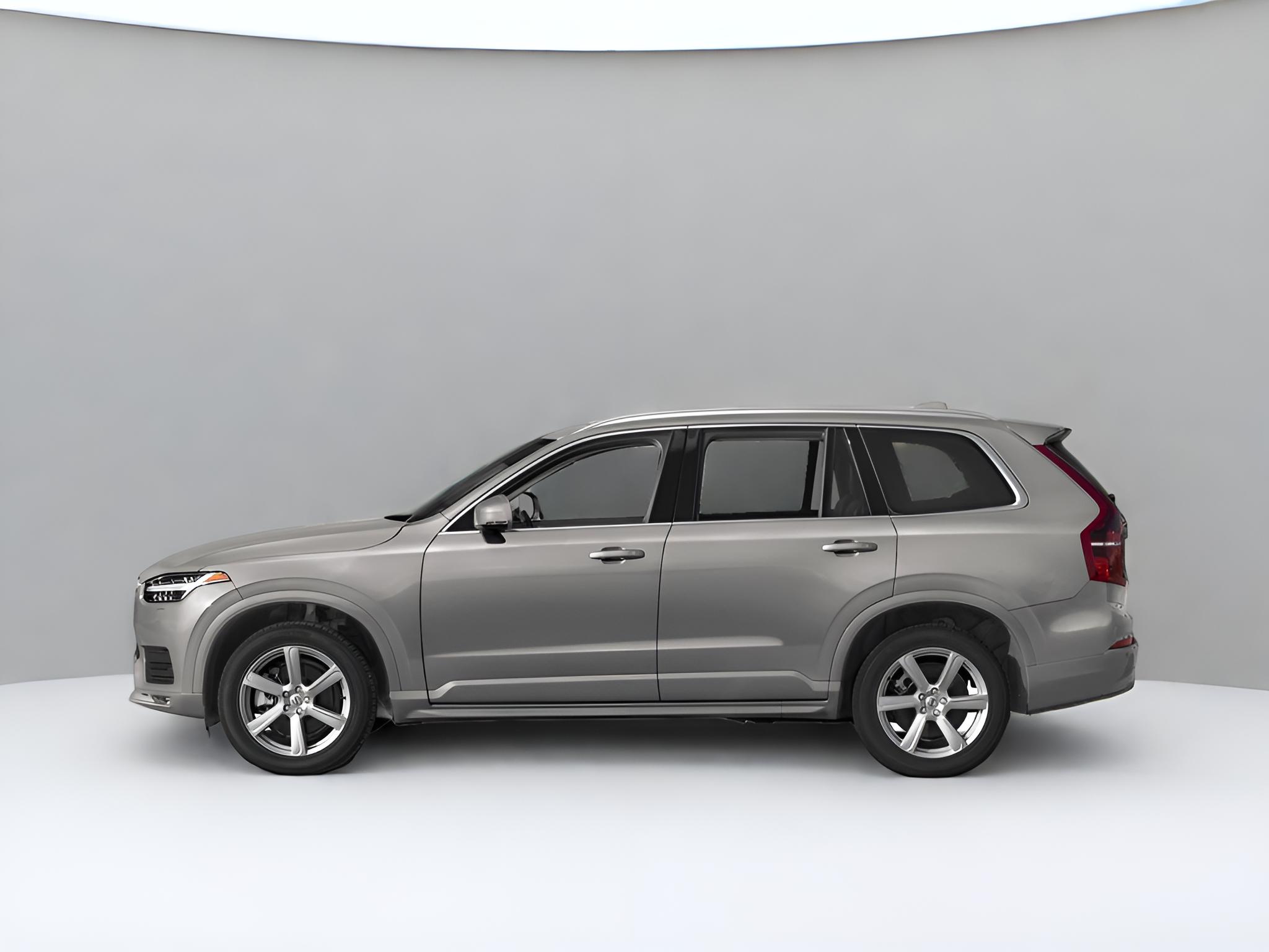 2023 Volvo XC90 B5 Core