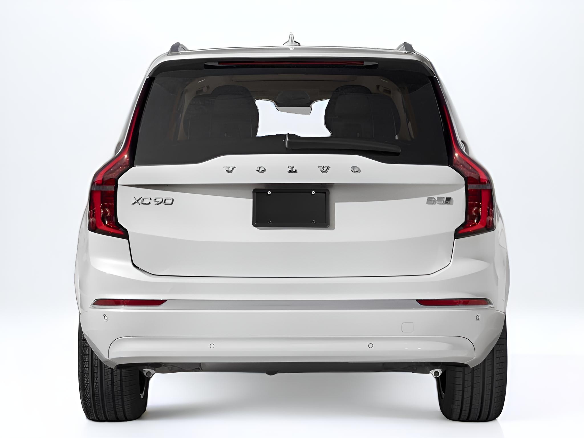 2026 Volvo XC90 B5 Plus