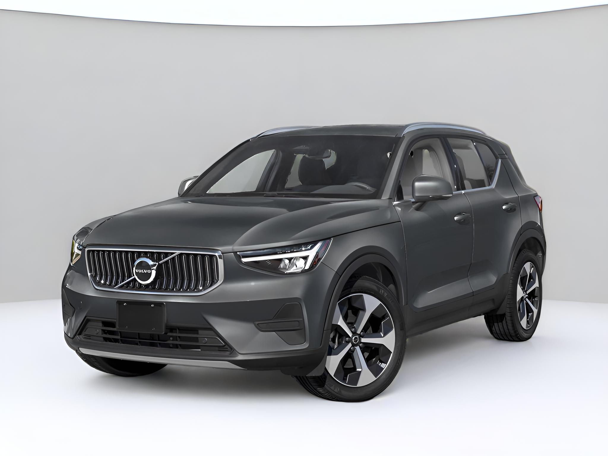 2025 Volvo XC40 B5 Plus Bright Theme