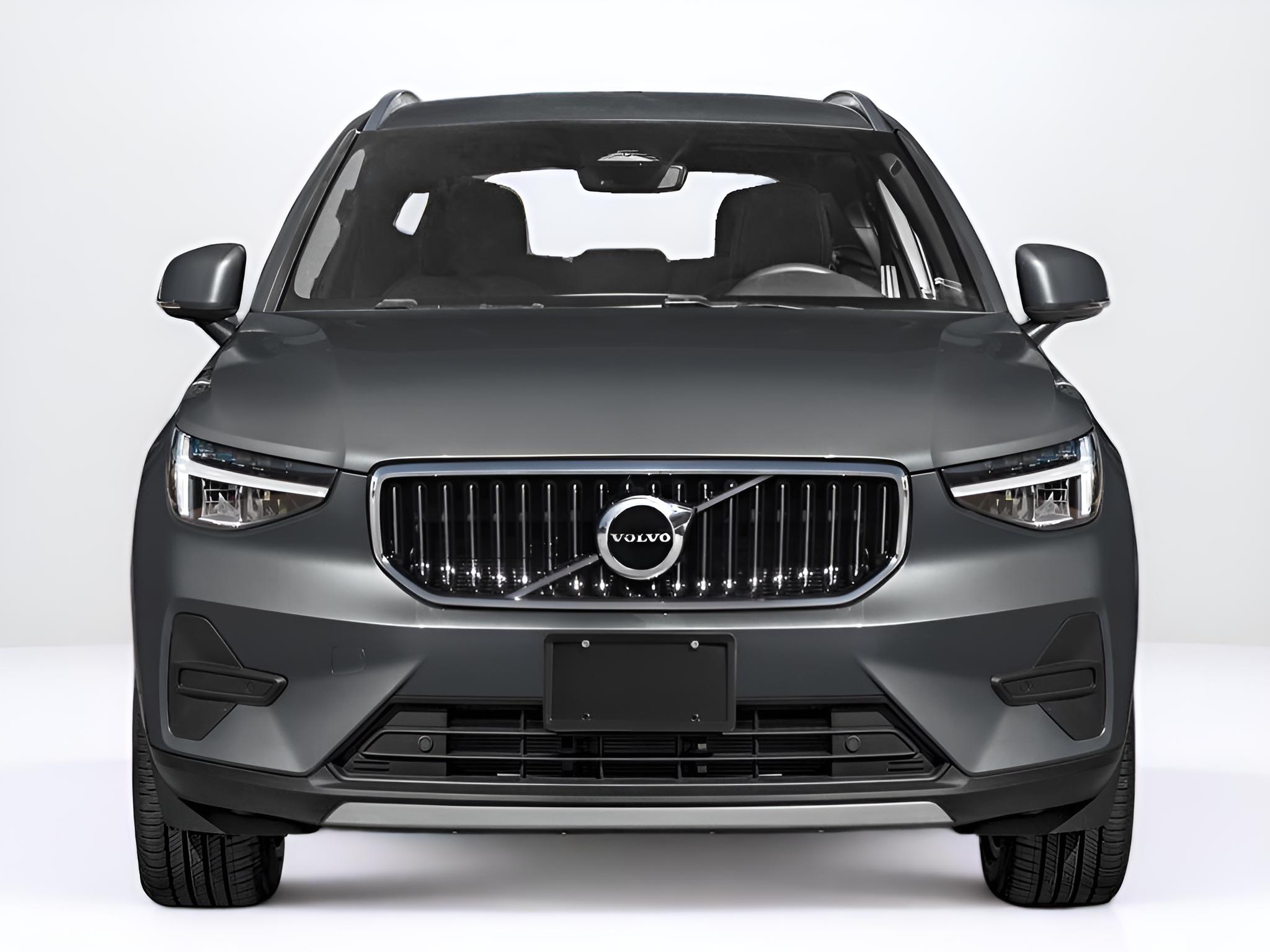 2025 Volvo XC40 B5 Plus Bright Theme