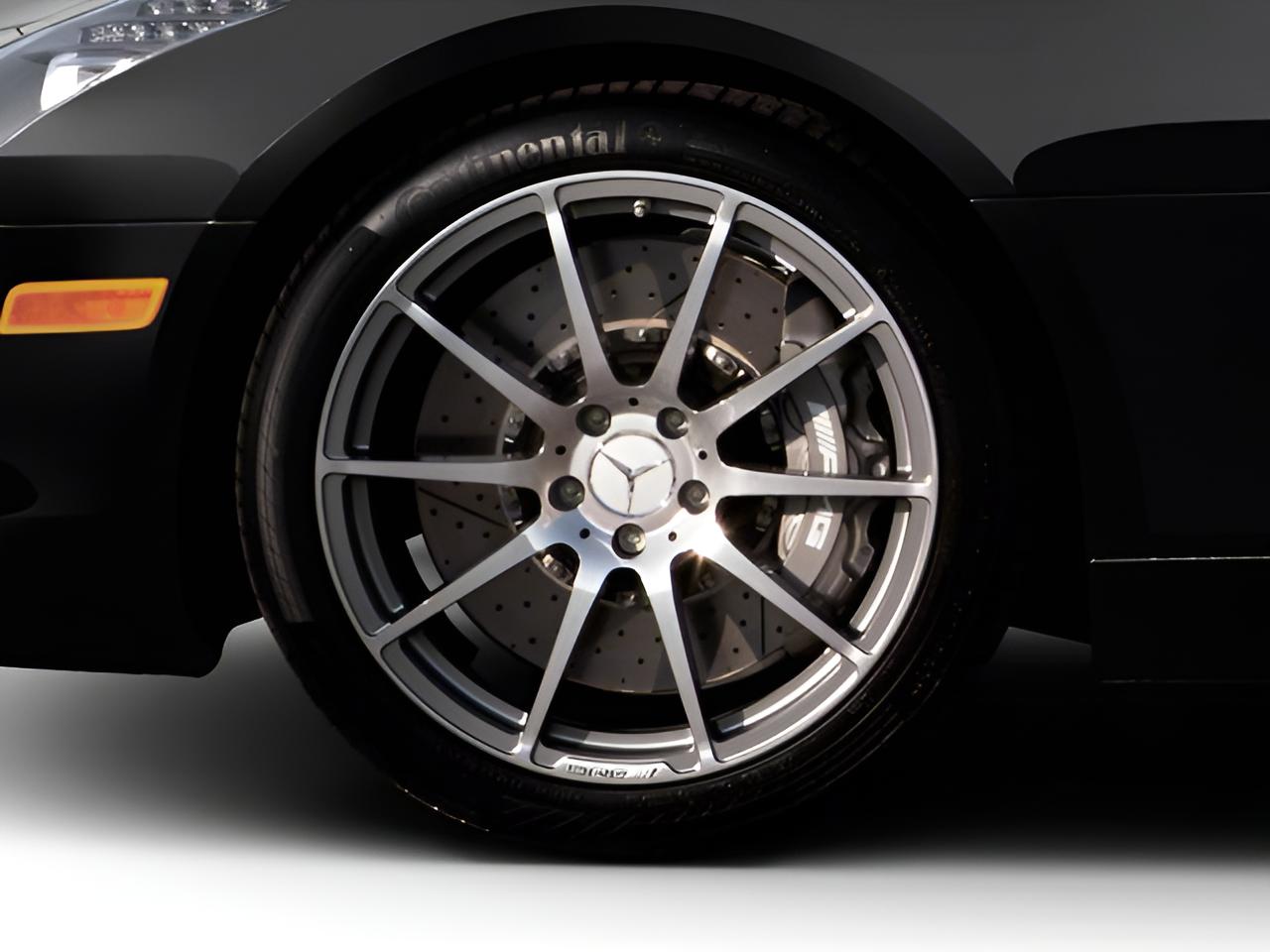 2011 Mercedes-Benz SLS Base