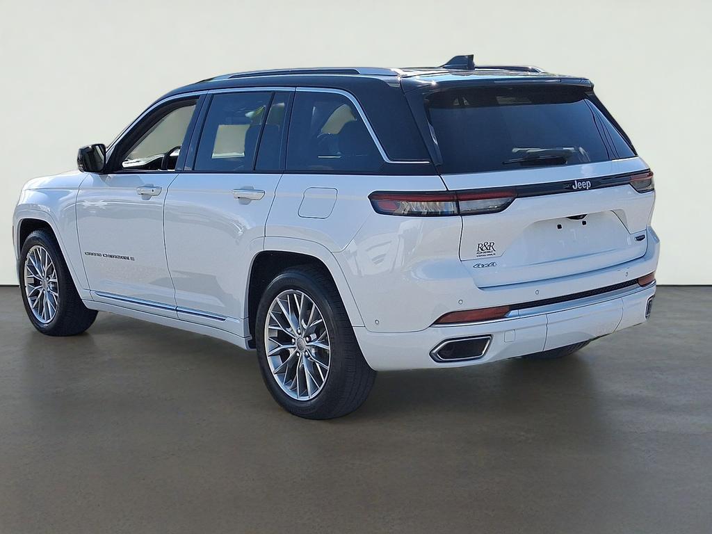 2022 Jeep Grand Cherokee Summit