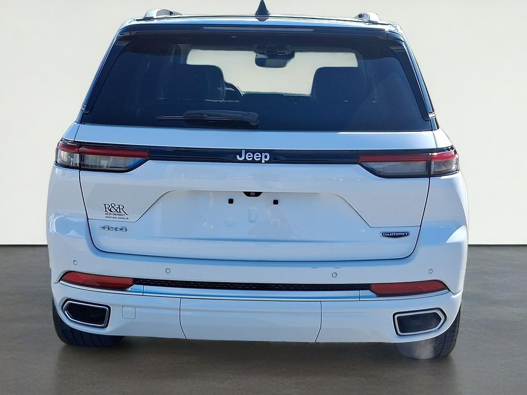 2022 Jeep Grand Cherokee Summit