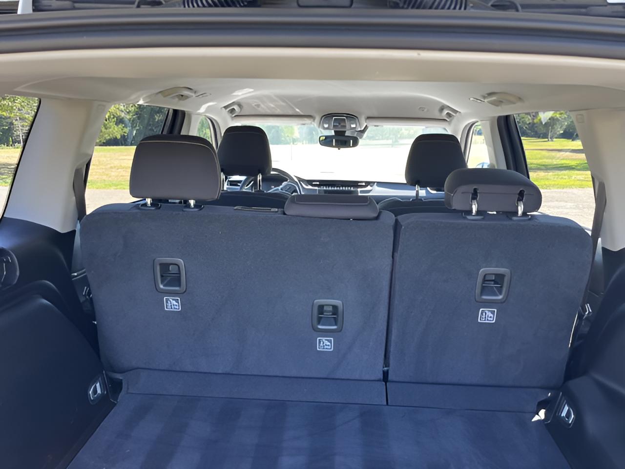 2022 Jeep Grand Cherokee, Laredo, 4x4 , Lux Tech Group