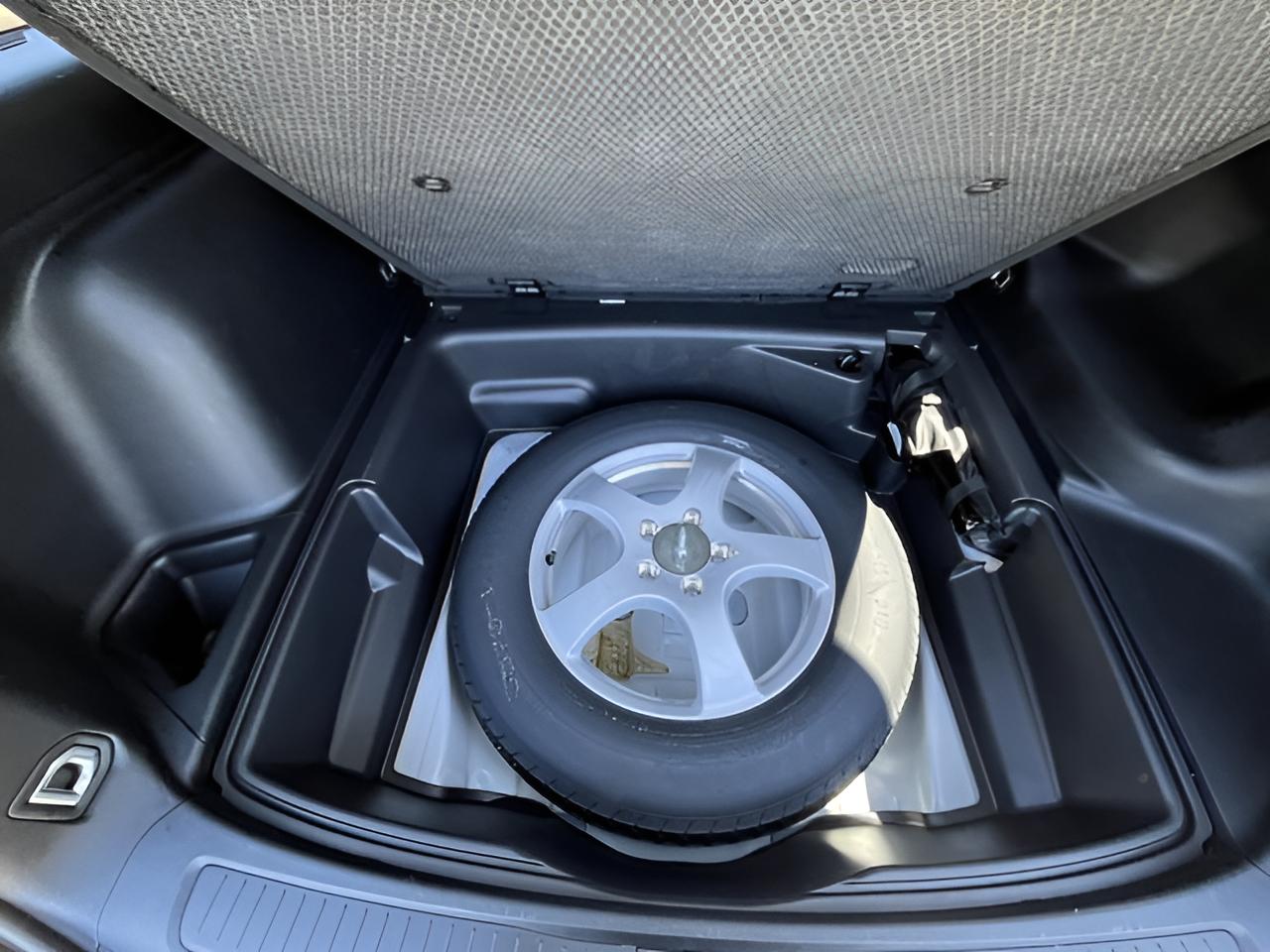 2022 Jeep Grand Cherokee, Laredo, 4x4 , Lux Tech Group