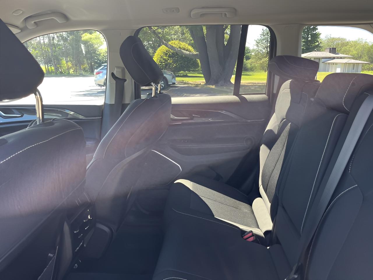 2022 Jeep Grand Cherokee, Laredo, 4x4 , Lux Tech Group