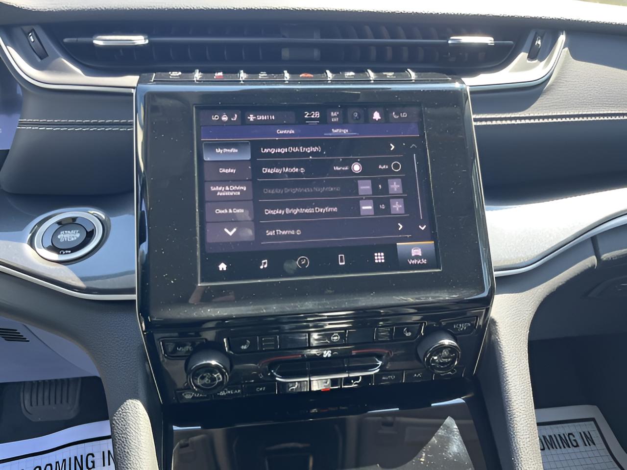 2022 Jeep Grand Cherokee, Laredo, 4x4 , Lux Tech Group