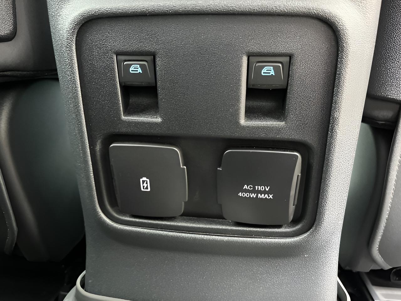 2022 Ford Bronco Badlands, Equip group 334A. V6 Engine, 10 speed Auto ,