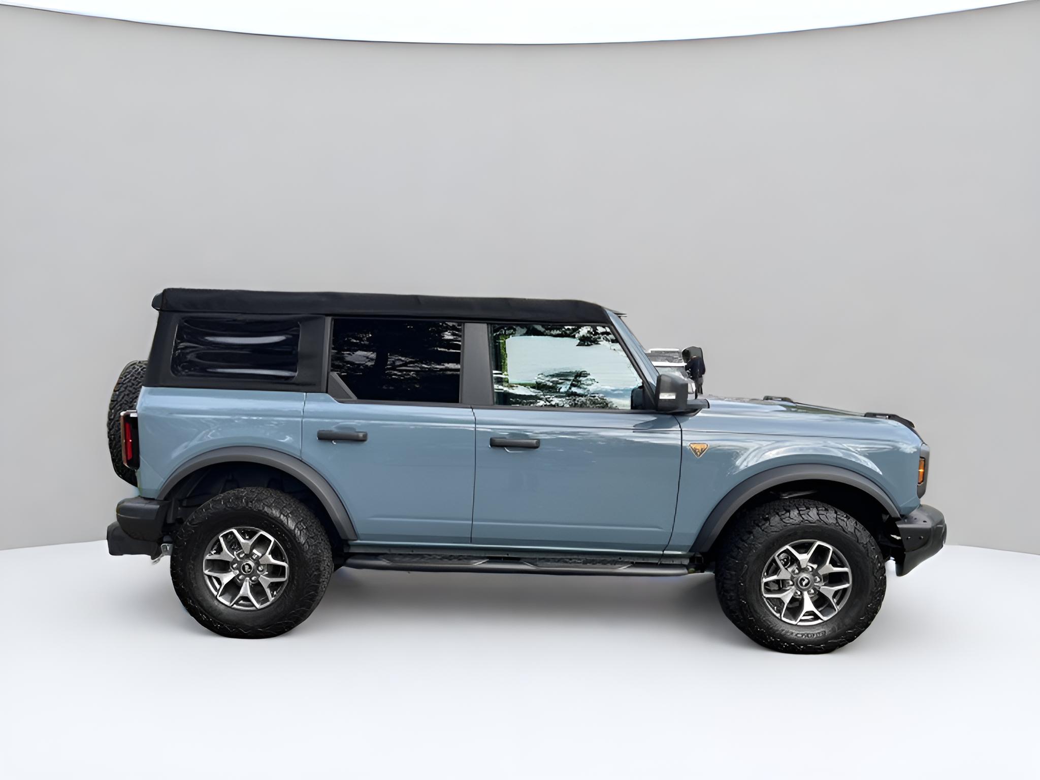 2022 Ford Bronco Badlands, Equip group 334A. V6 Engine, 10 speed Auto ,