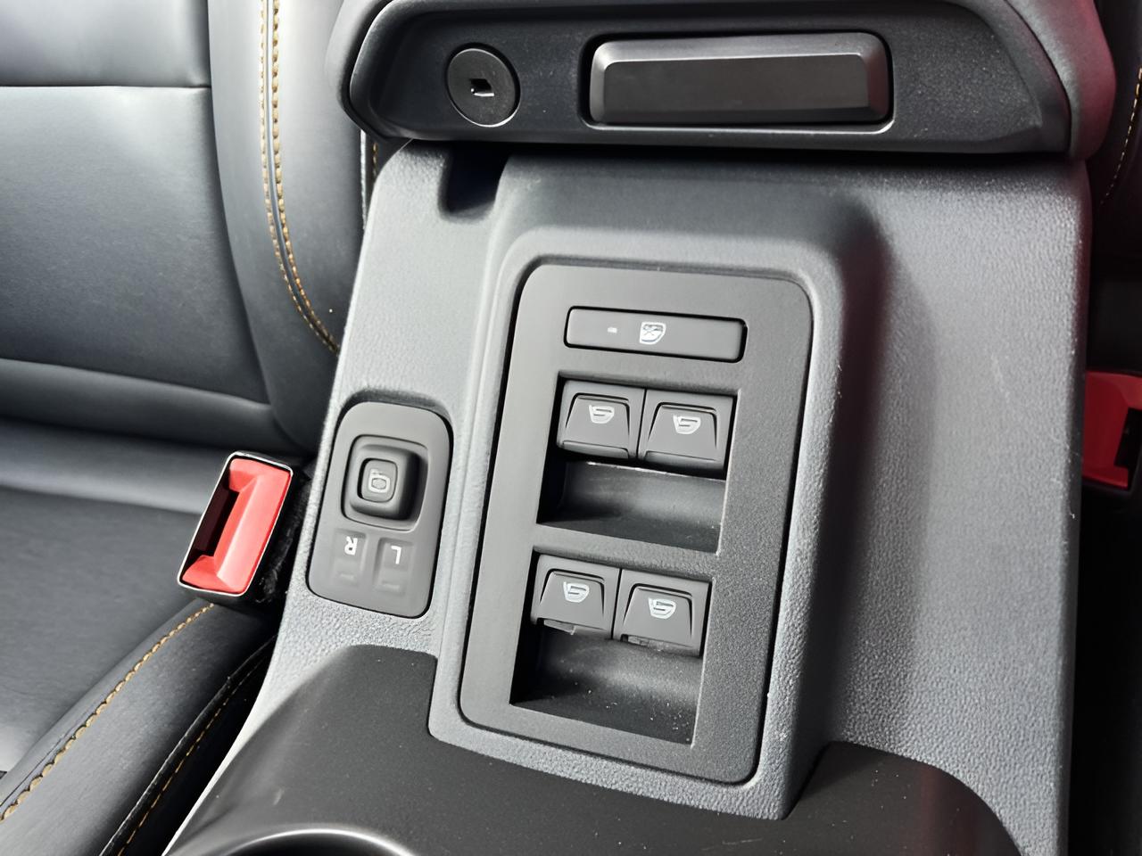 2022 Ford Bronco Badlands, Equip group 334A. V6 Engine, 10 speed Auto ,