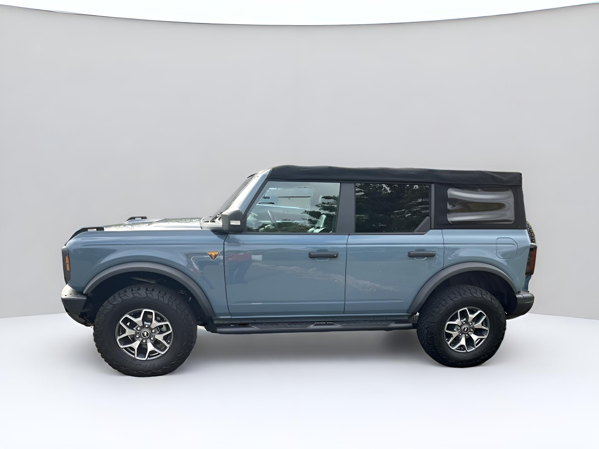 2022 Ford Bronco Badlands, Equip group 334A. V6 Engine, 10 speed Auto ,