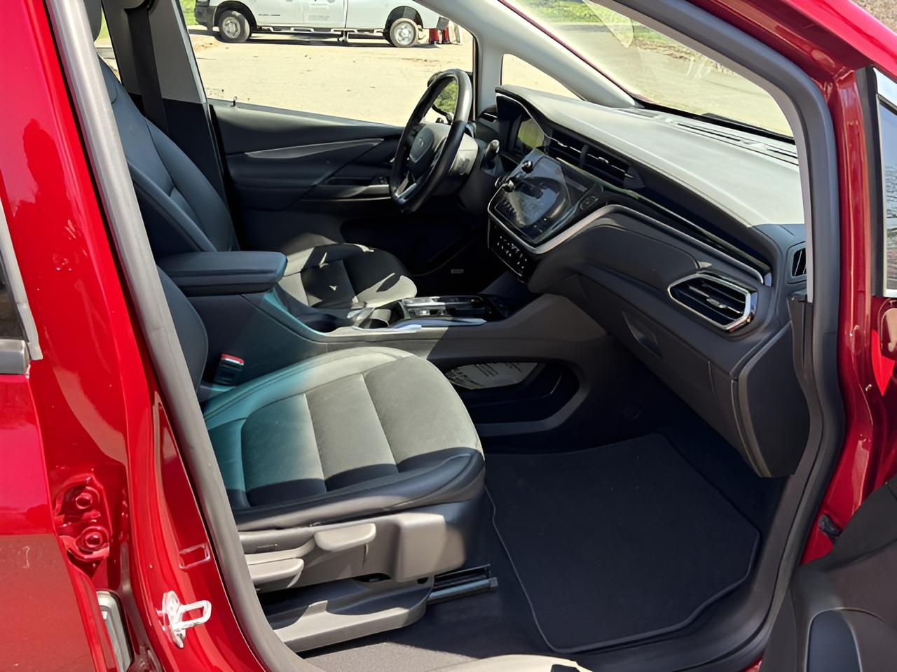 2022 Chevrolet Bolt EV 2LT, Info. Pkg, CPO warranty,