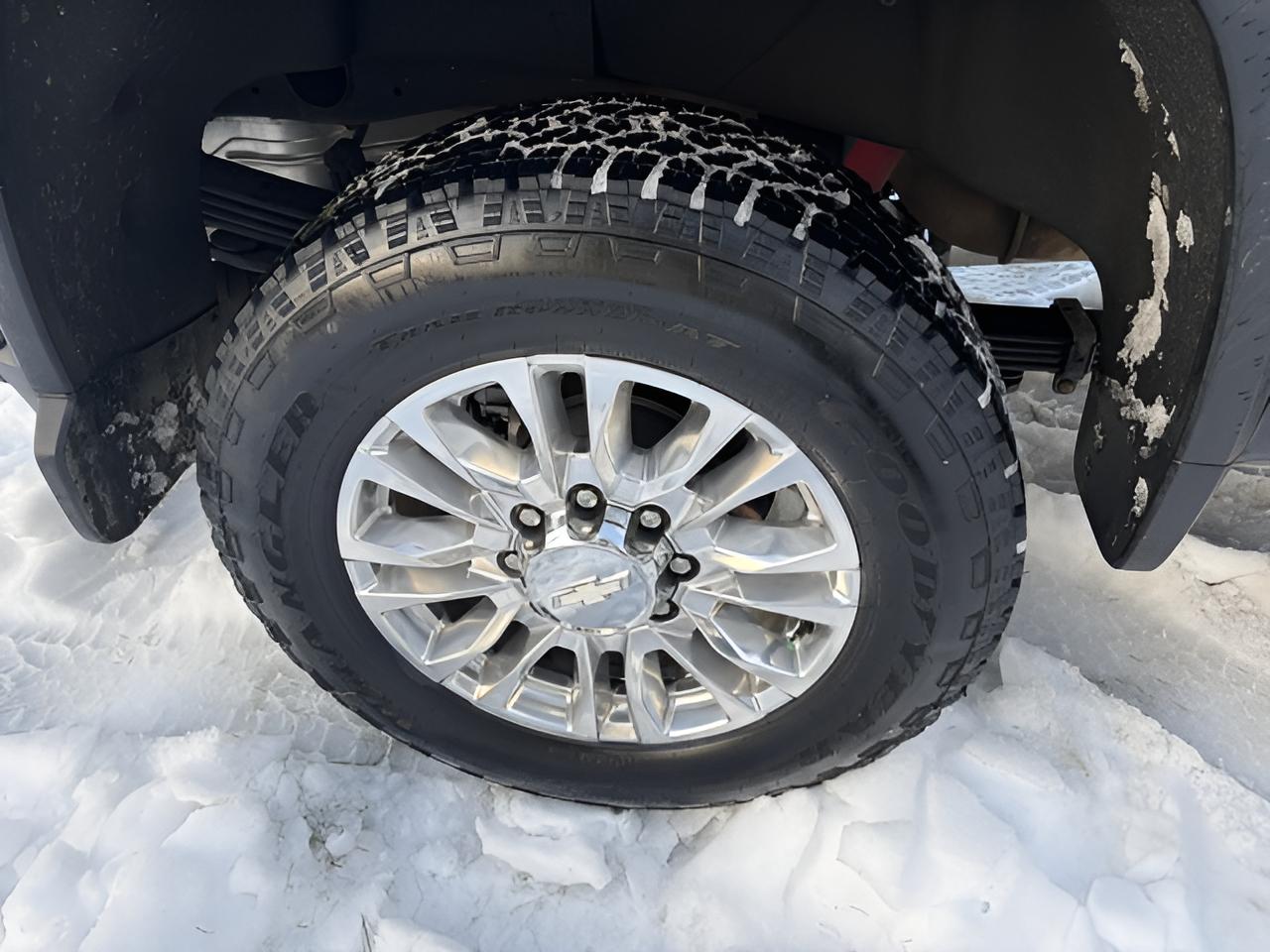 2020 Chevrolet Silverado 2500HD High Country, 6.6L Duramax Diesel, low miles,