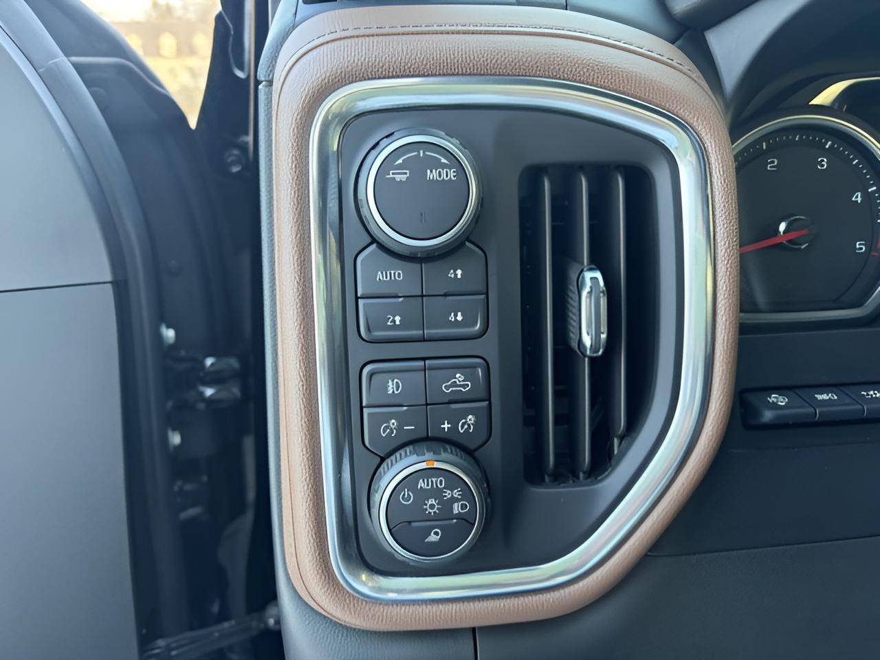 2020 Chevrolet Silverado 2500HD High Country, 6.6L Duramax Diesel, low miles,