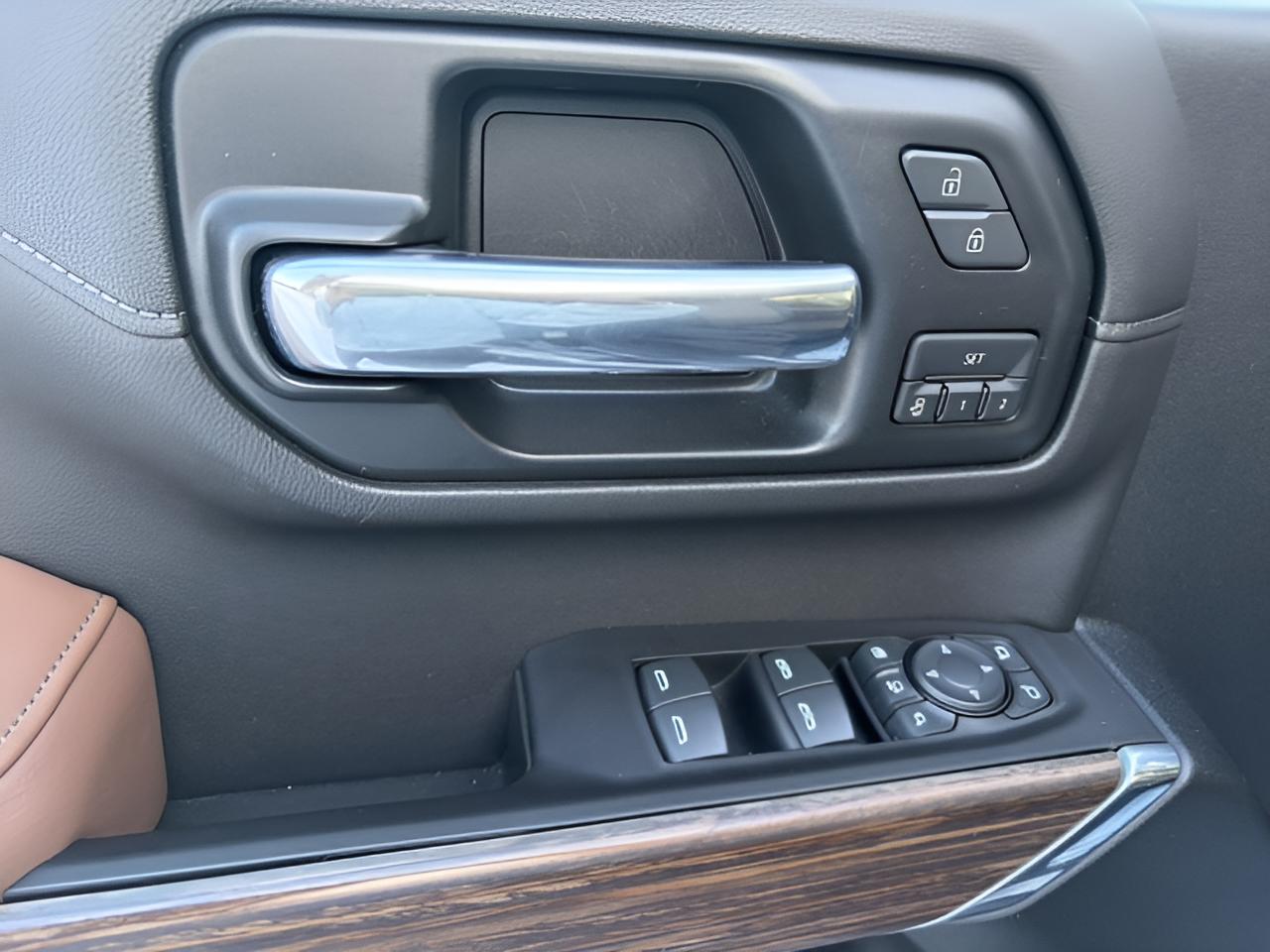 2020 Chevrolet Silverado 2500HD High Country, 6.6L Duramax Diesel, low miles,