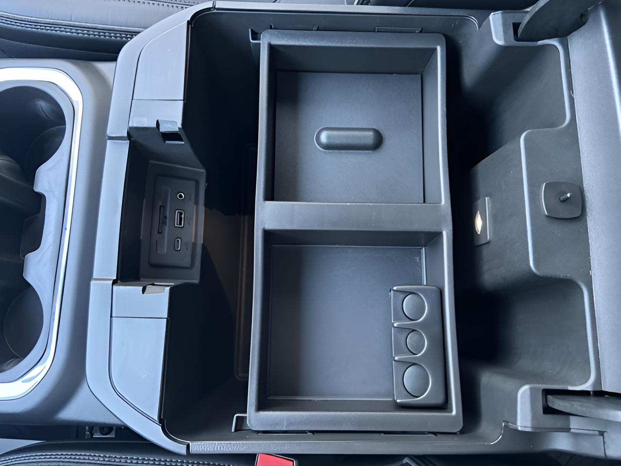 2020 Chevrolet Silverado 2500HD High Country, 6.6L Duramax Diesel, low miles,