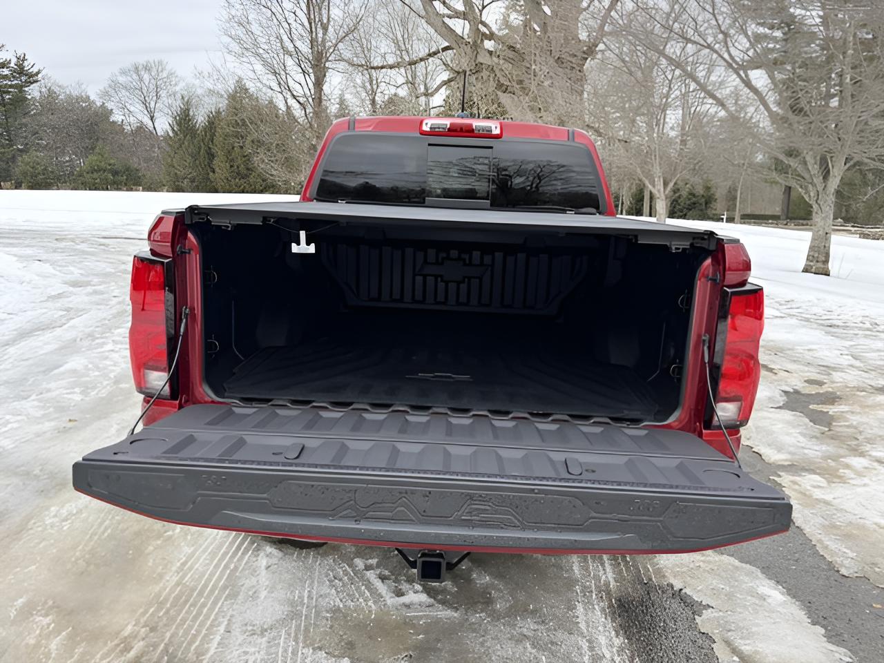 2026 Chevrolet Colorado 4WD Z71, tech Pkg, bad cover and liner,