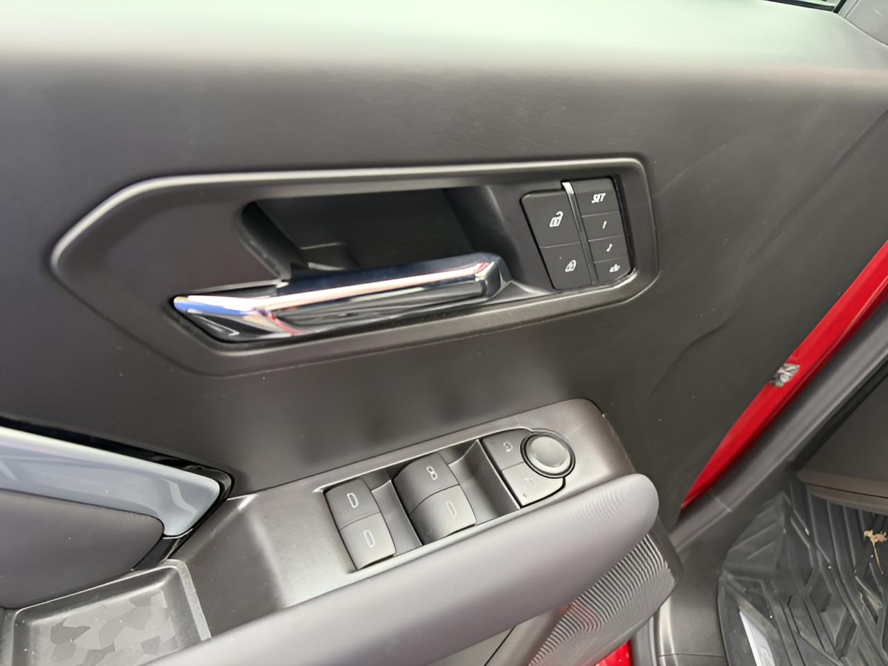 2026 Chevrolet Colorado 4WD Z71, tech Pkg, bad cover and liner,