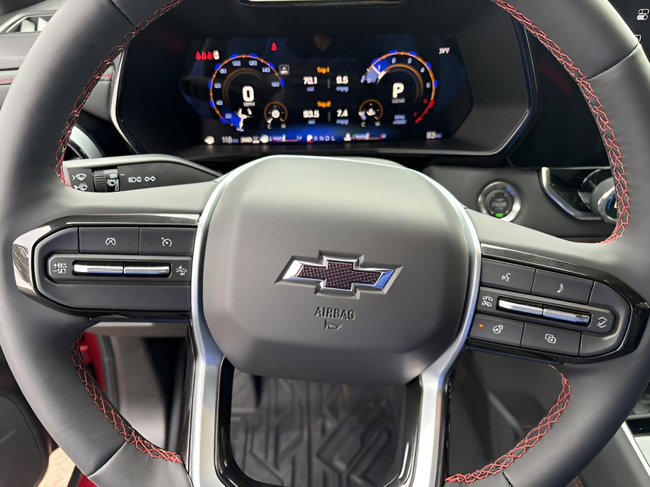 2026 Chevrolet Colorado 4WD Z71, tech Pkg, bad cover and liner,