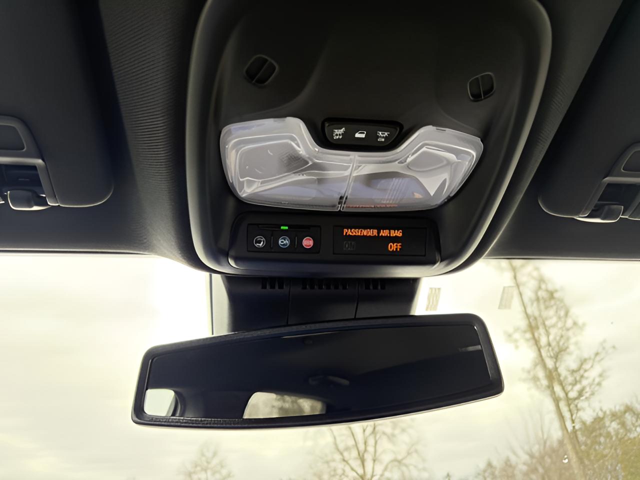 2026 Chevrolet Colorado 4WD Z71, tech Pkg, bad cover and liner,