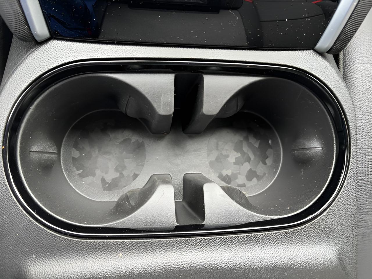 2026 Chevrolet Colorado 4WD Z71, tech Pkg, bad cover and liner,