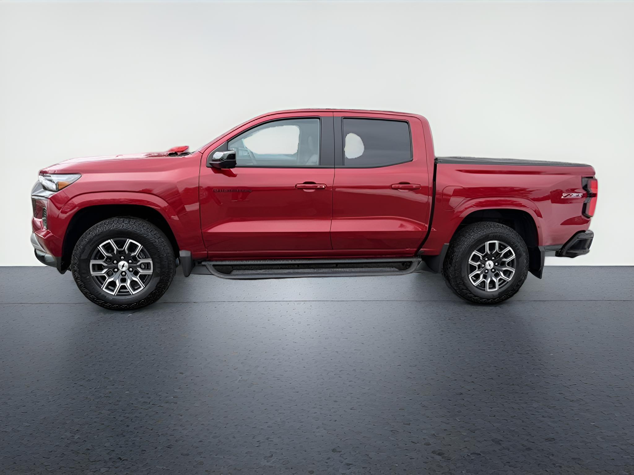 2026 Chevrolet Colorado 4WD Z71, tech Pkg, bad cover and liner,